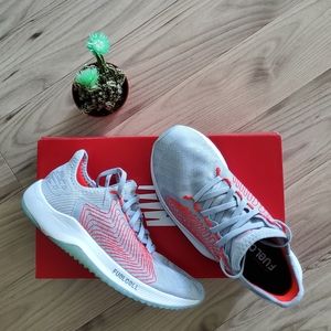 WORN ONCE New Balance Women's FuelCell Rebel